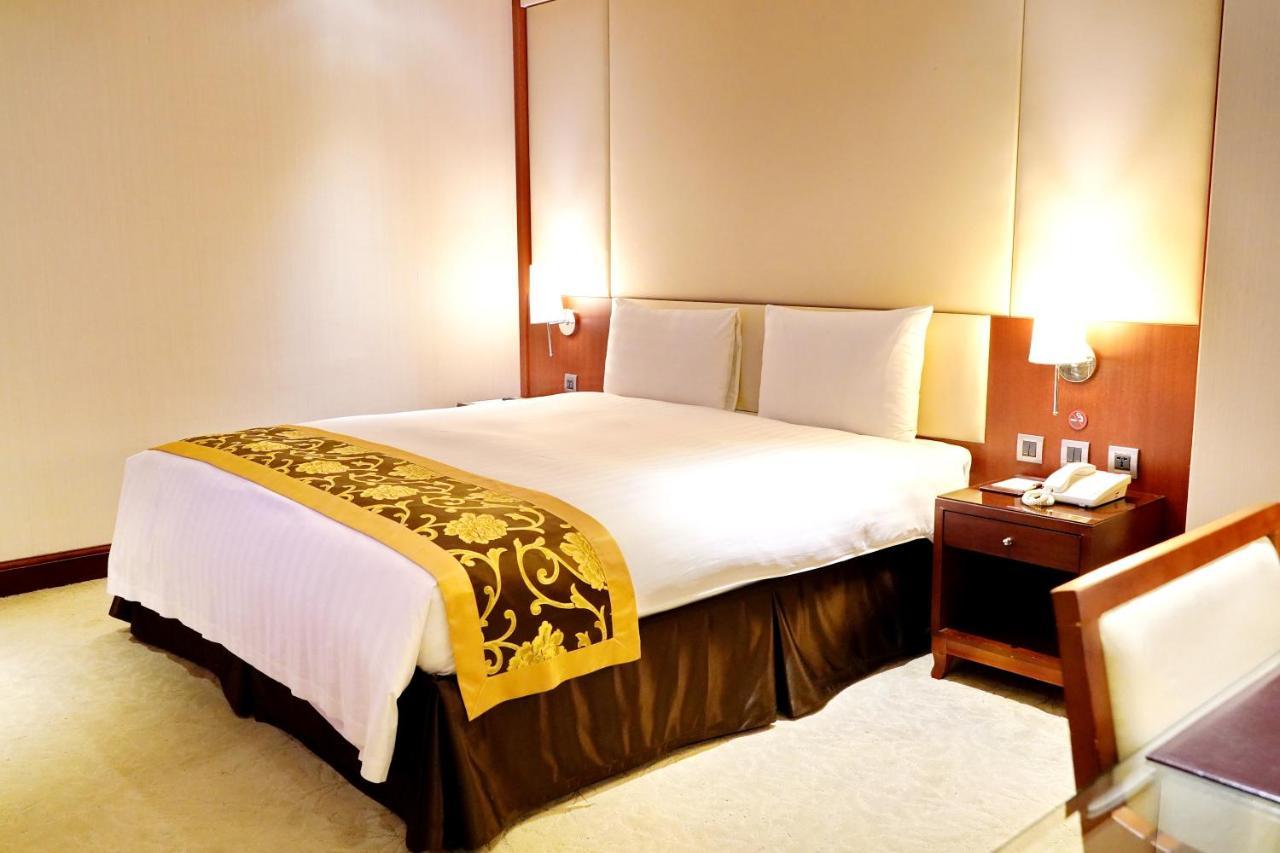 Hu House - Taipei Hotel Buitenkant foto