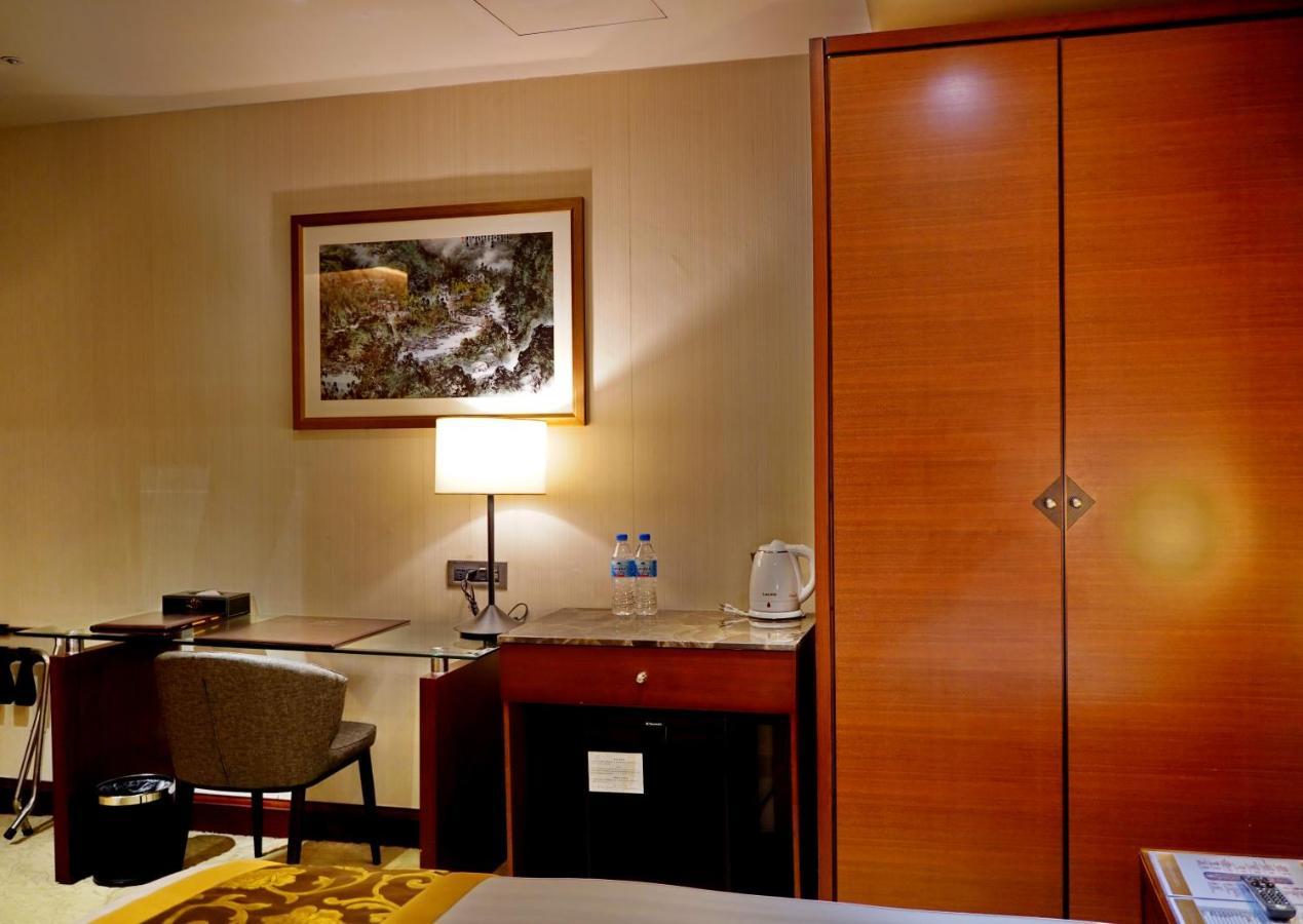 Hu House - Taipei Hotel Buitenkant foto